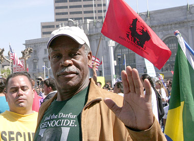 Danny Glover regresa a Venezuela por más