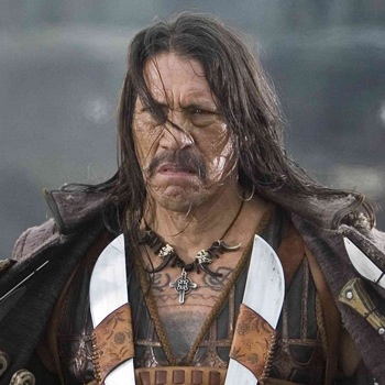 Danny Trejo, cortando rabo, orejas y cabezas en Machete