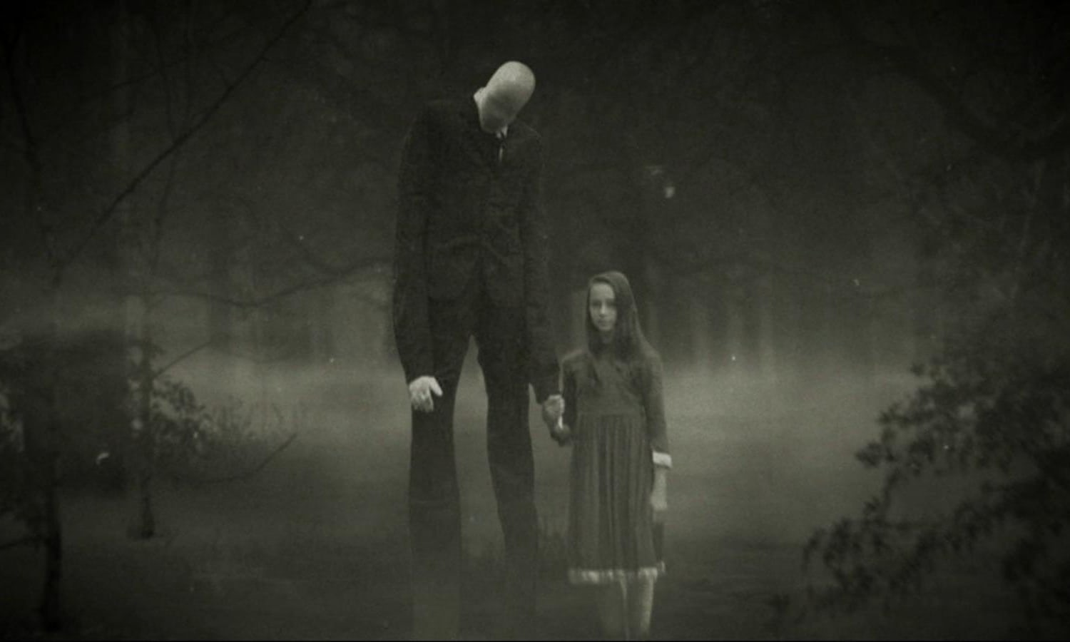 Slender Man, en una de sus representaciones más célebres