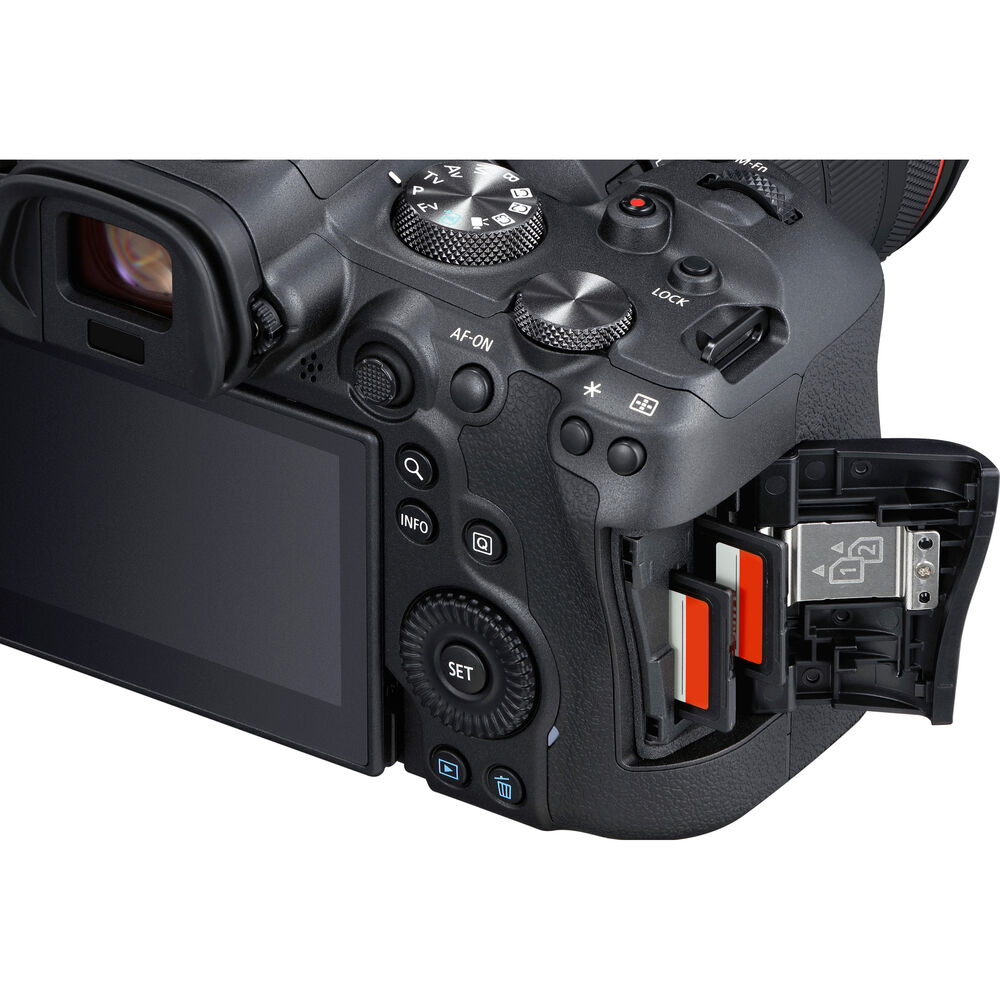 La EOS R6 viene con dos bahías de tarjetas SD